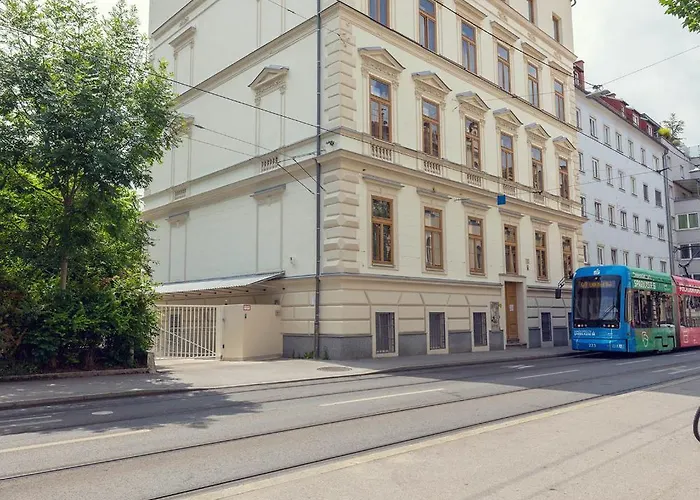 Leonart Living 32 Apartment